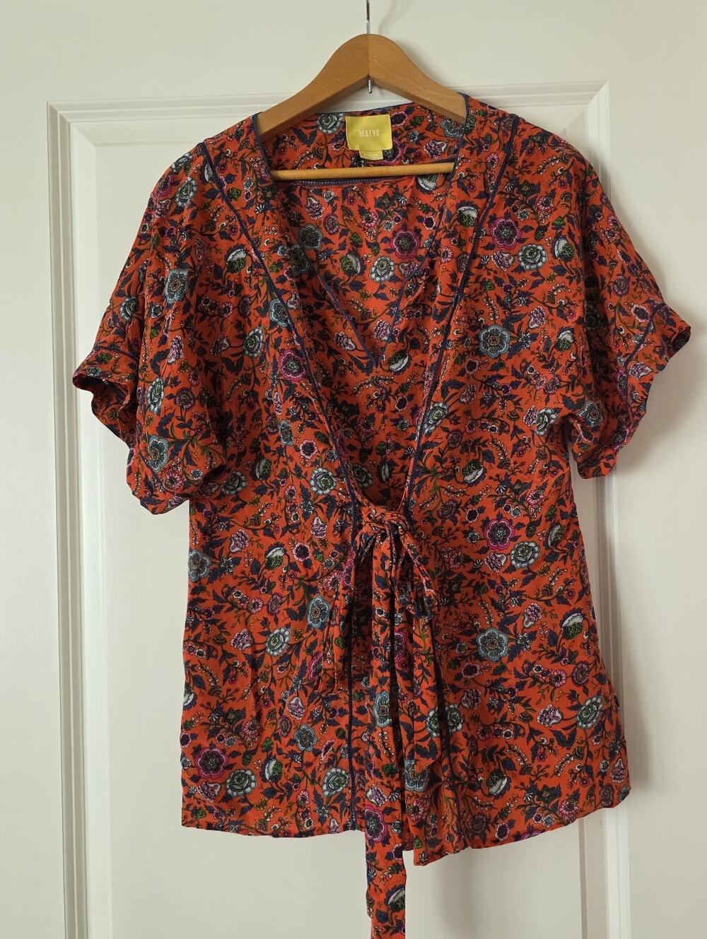 Maeve Anthroplogie 100% Silk Vneck Blouse Tie Front Womens M Floral Boho